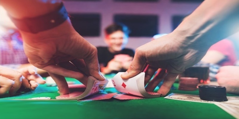 Định nghĩa cơ bản về mẹo chơi Poker trực tuyến